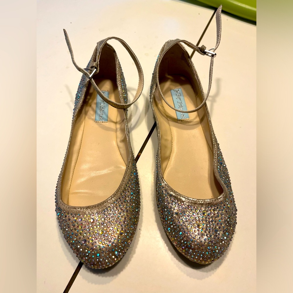 - Betsey Johnson size 6 sparkling flats With The Straps Removed